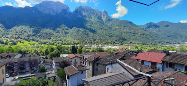 appartamento in vendita a Primaluna in zona Cortabbio