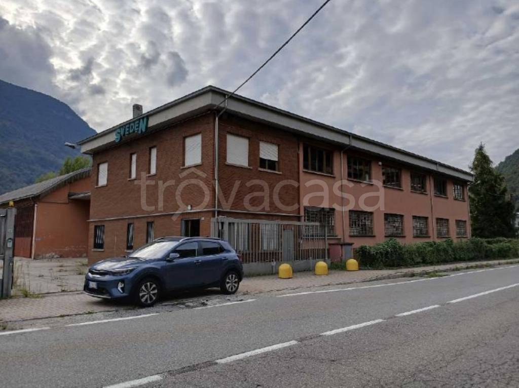locale commerciale in vendita a Primaluna
