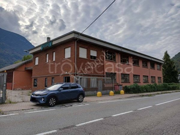 locale commerciale in vendita a Primaluna in zona Cortabbio