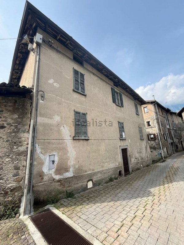 casa semindipendente in vendita a Primaluna