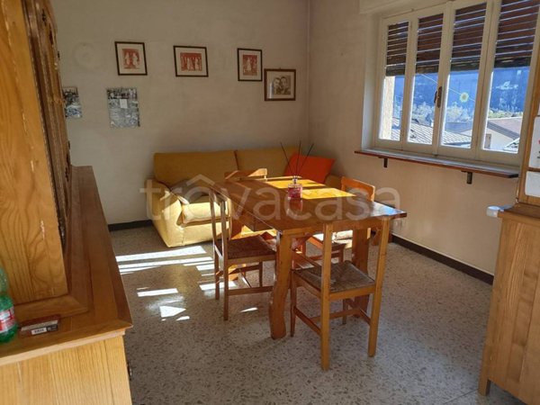 appartamento in vendita a Primaluna in zona Cortabbio