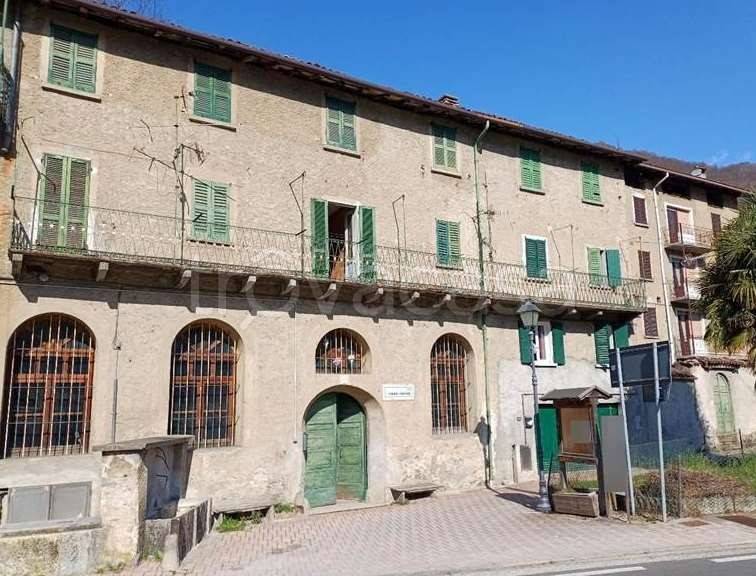 appartamento in vendita a Primaluna in zona Cortabbio