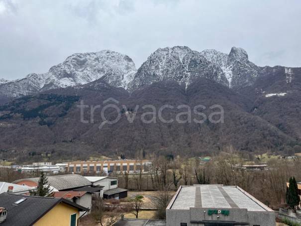 appartamento in vendita a Primaluna in zona Cortabbio