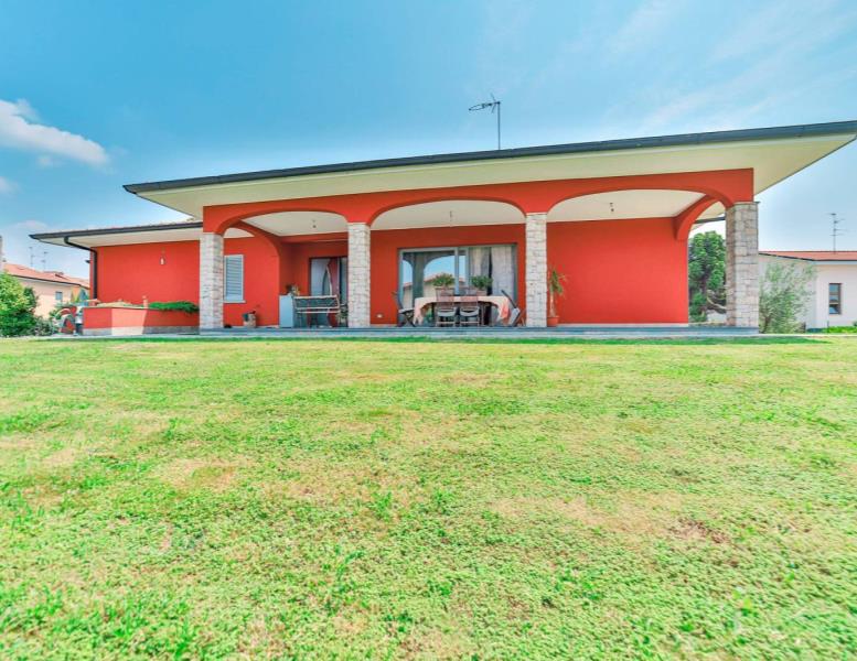 casa indipendente in vendita a Robbiate