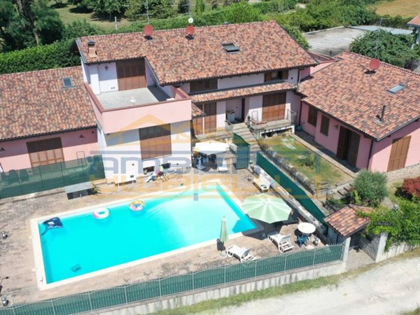 casa indipendente in vendita a Robbiate