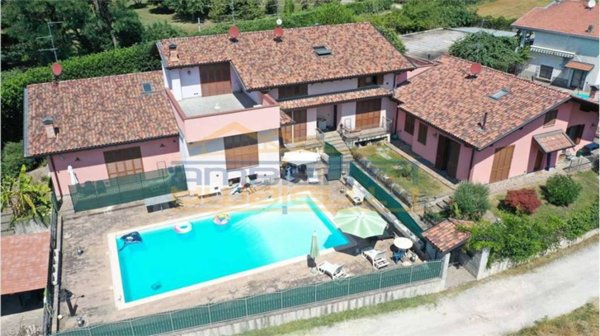 casa indipendente in vendita a Robbiate