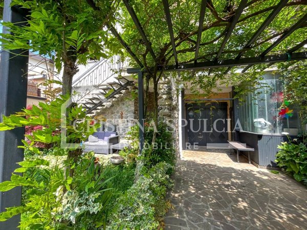 casa indipendente in vendita a Robbiate