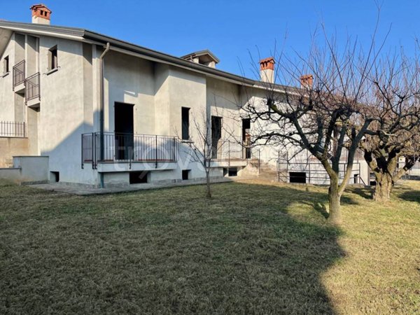 casa indipendente in vendita a Robbiate