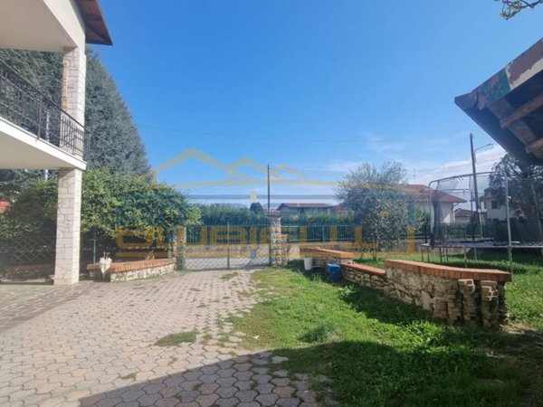 casa indipendente in vendita a Robbiate