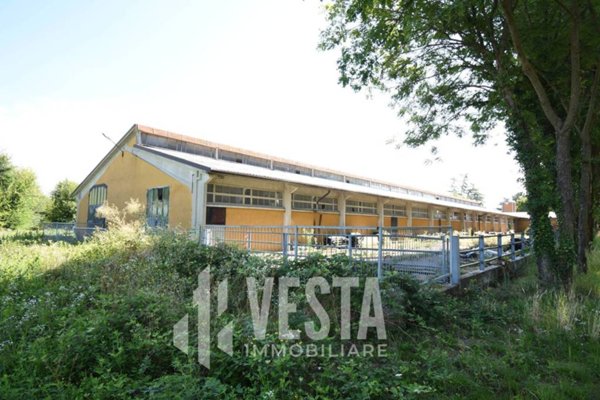 locale commerciale in vendita a Robbiate