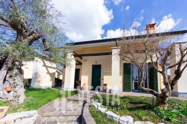 casa indipendente in vendita a Robbiate