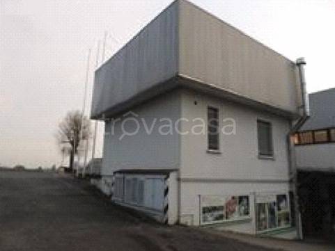 locale commerciale in vendita a Robbiate