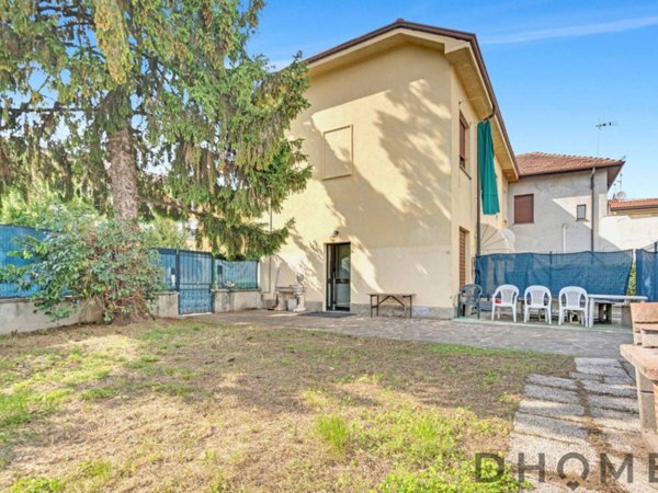 casa indipendente in vendita a Robbiate