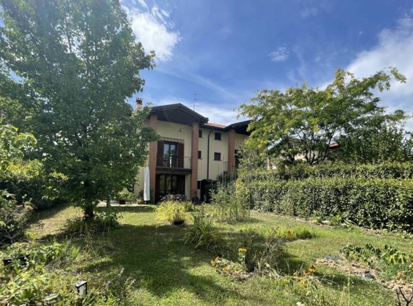 casa indipendente in vendita a Robbiate