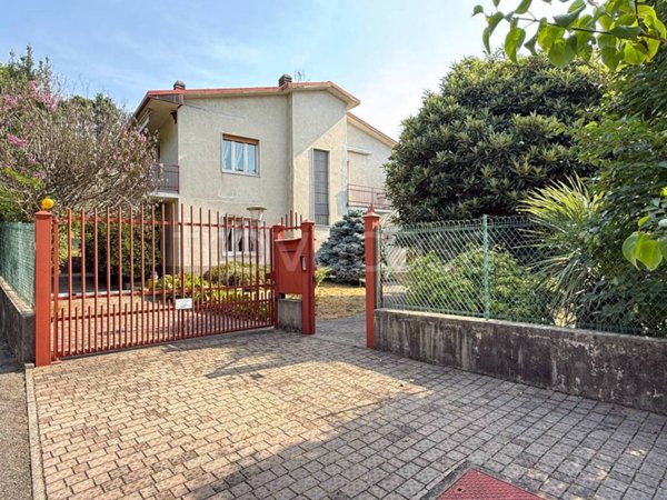 casa indipendente in vendita a Robbiate