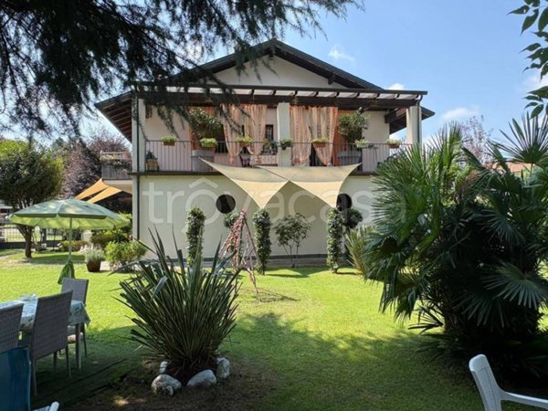 casa indipendente in vendita a Robbiate