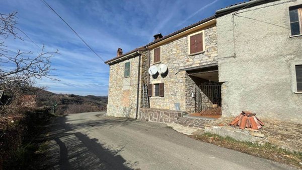 casa indipendente in vendita a Fabbrica Curone
