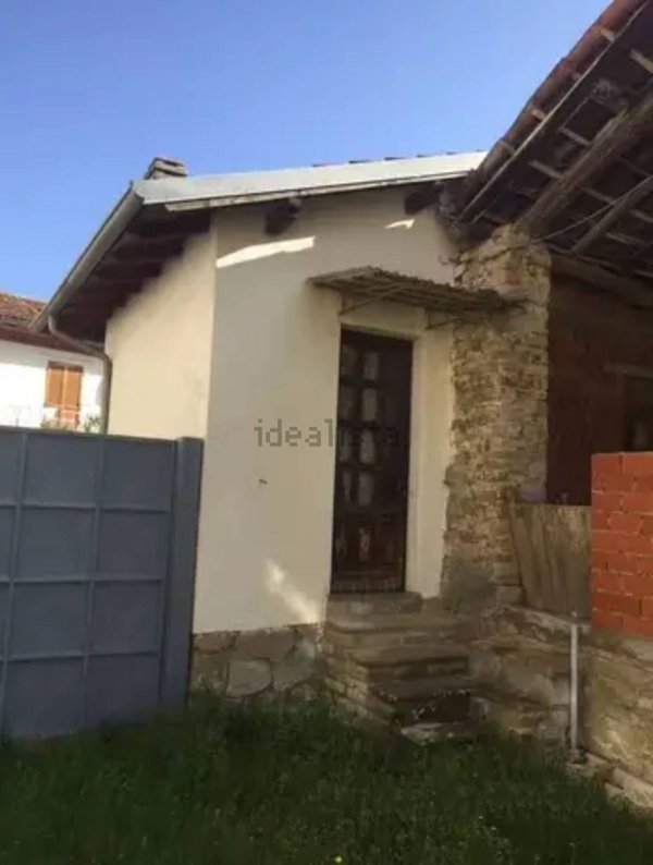 casa indipendente in vendita a Fabbrica Curone in zona Garadassi