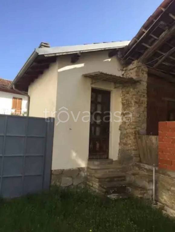casa indipendente in vendita a Fabbrica Curone in zona Garadassi