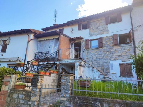 casa indipendente in vendita a Fabbrica Curone in zona Caldirola