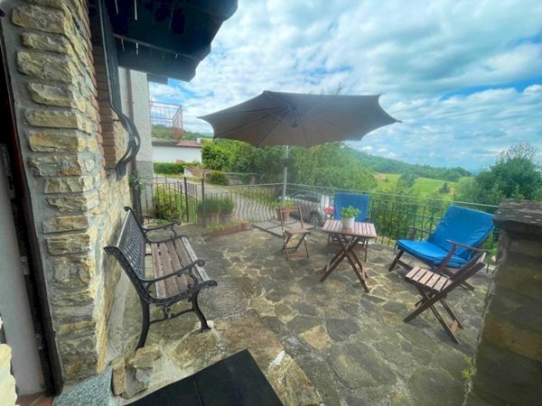 casa indipendente in vendita a Fabbrica Curone in zona Selvapiana