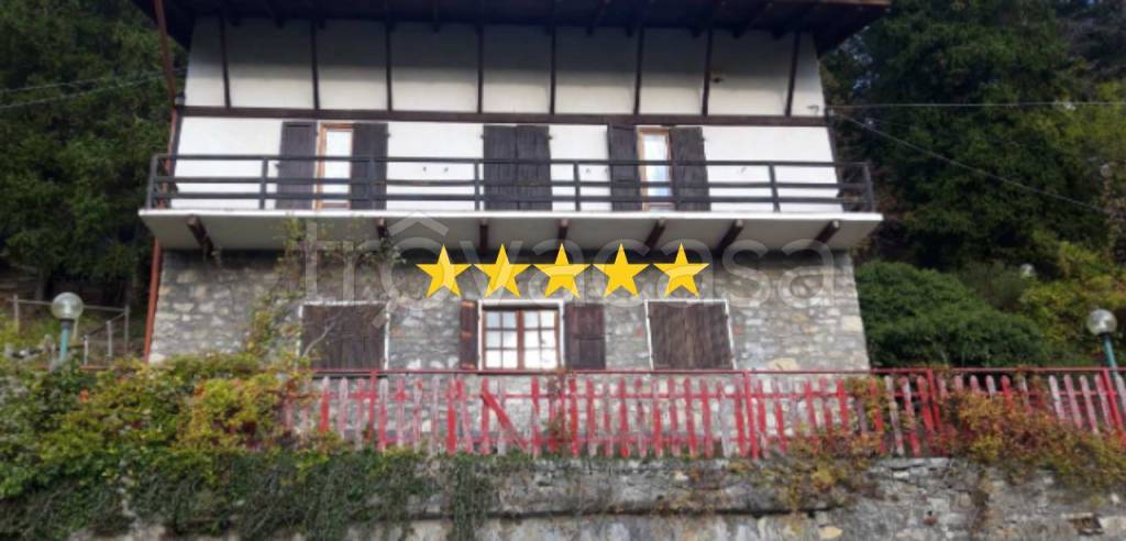 casa indipendente in vendita a Fabbrica Curone in zona Caldirola