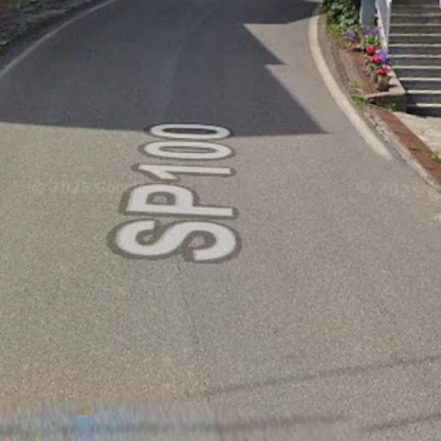 negozio in vendita a Fabbrica Curone in zona Garadassi