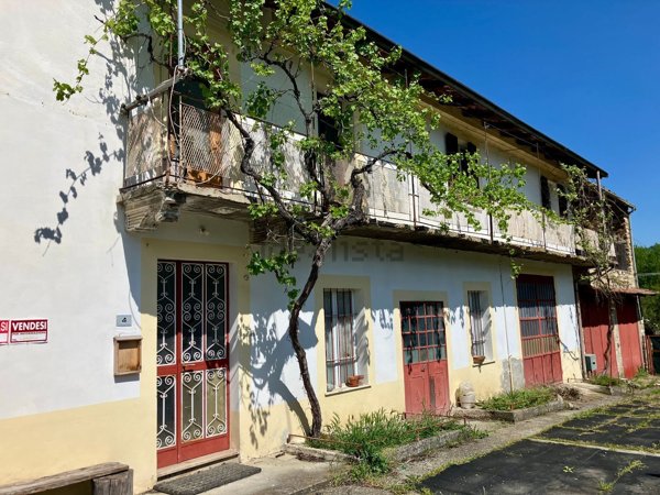 casa indipendente in vendita a Fabbrica Curone in zona Caldirola