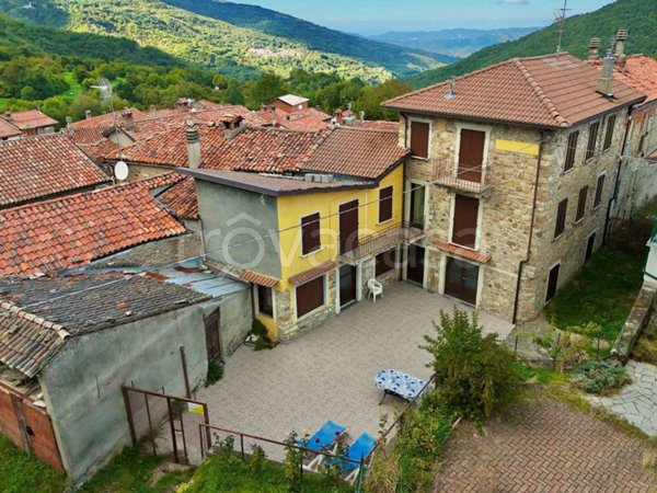 casa indipendente in vendita a Fabbrica Curone in zona Salogni