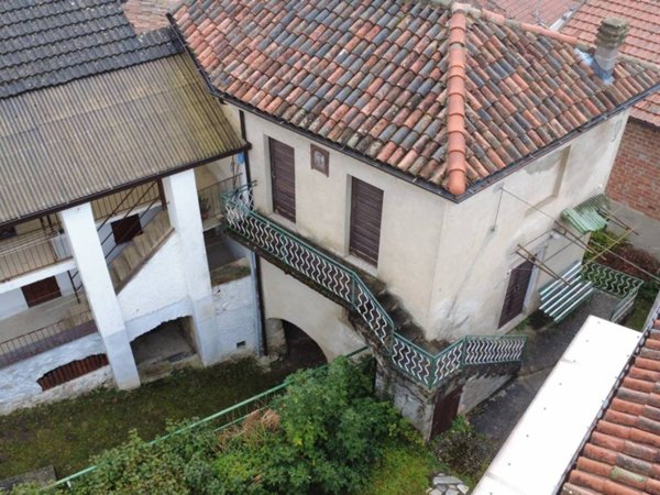 casa semindipendente in vendita a Fabbrica Curone in zona Bruggi