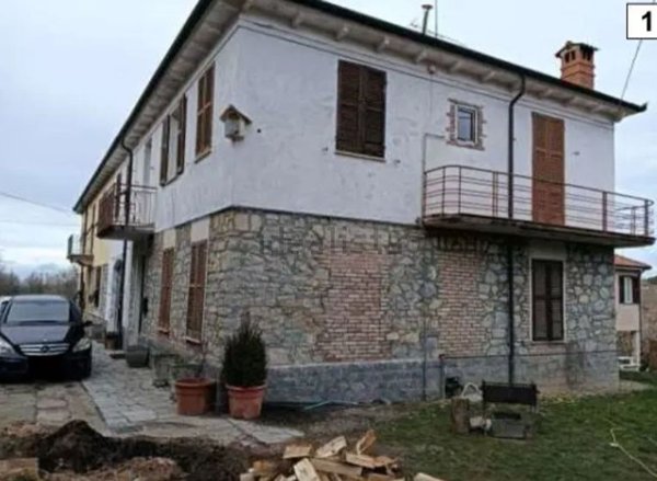 casa indipendente in vendita a Fabbrica Curone in zona Garadassi