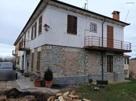 casa indipendente in vendita a Fabbrica Curone in zona Garadassi