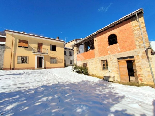 casa indipendente in vendita a Fabbrica Curone in zona Garadassi