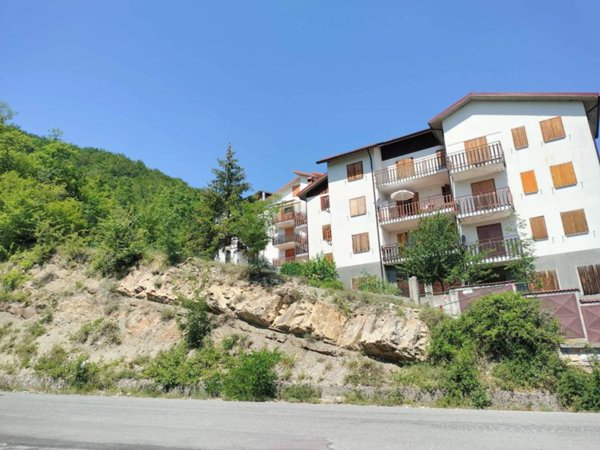 appartamento in vendita a Fabbrica Curone in zona Caldirola