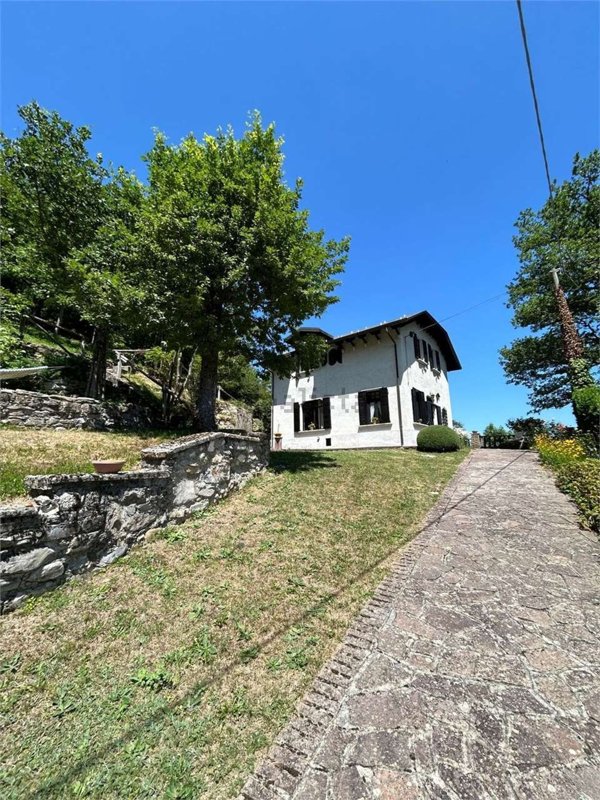 casa indipendente in vendita a Fabbrica Curone in zona Caldirola