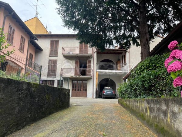 casa indipendente in vendita a Rogeno
