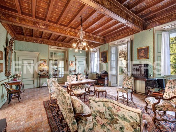 villa in vendita a Rogeno