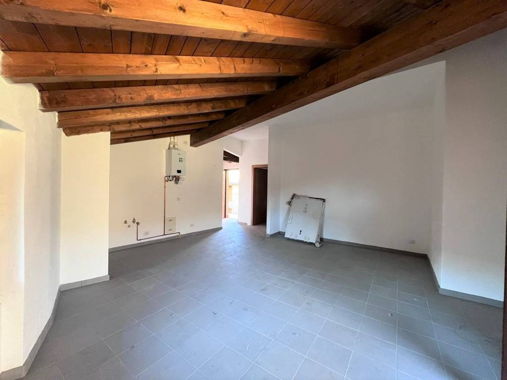 appartamento in vendita a Rogeno