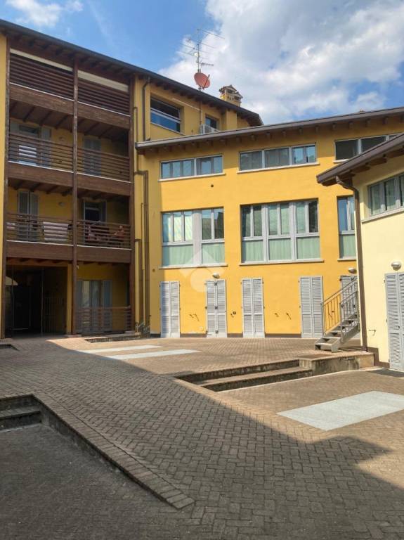 appartamento in vendita a Rogeno