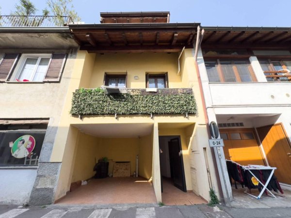 appartamento in vendita a Rogeno