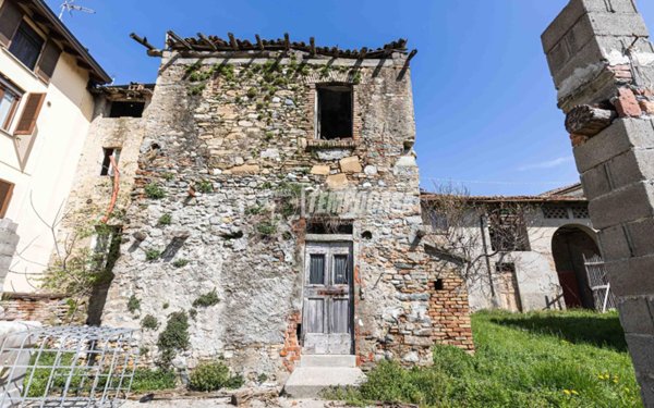 casale in vendita a Rogeno in zona Casletto