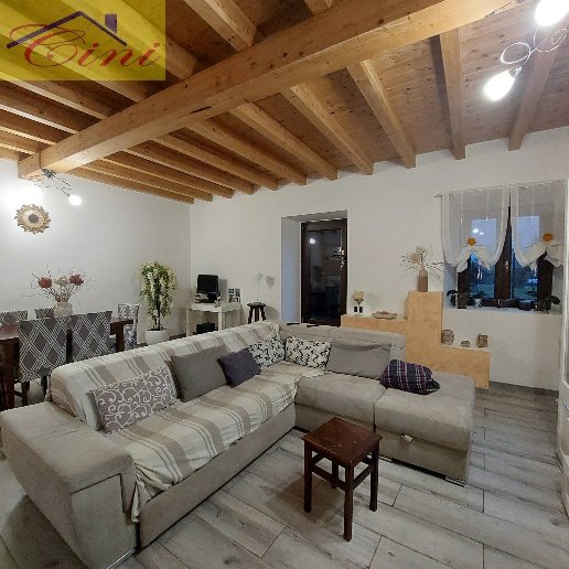 casa indipendente in vendita a Rogeno in zona Casletto