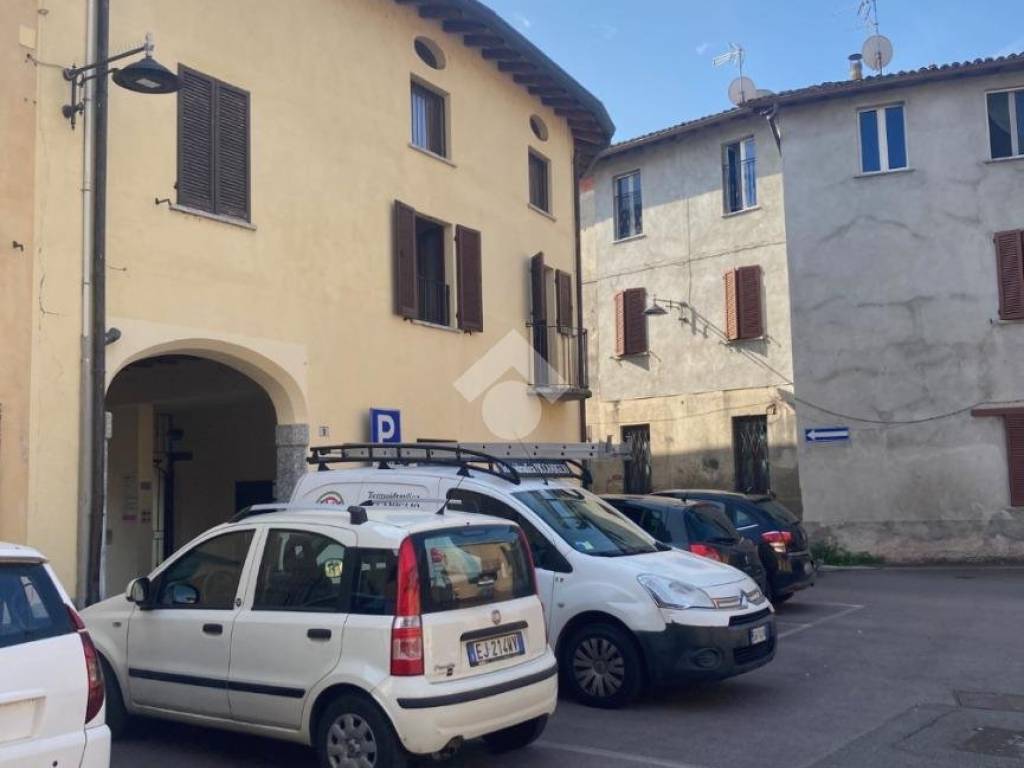 appartamento in vendita a Rogeno