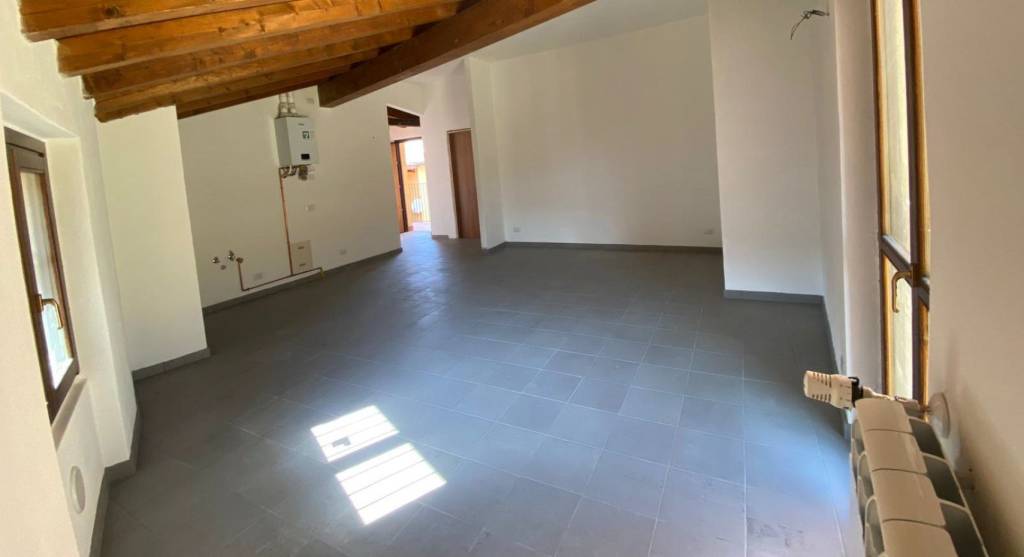 appartamento in vendita a Rogeno