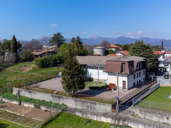 intera palazzina in vendita a Rogeno