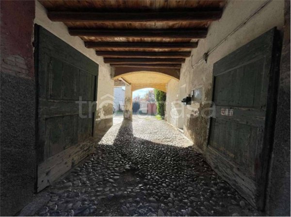 appartamento in vendita a Rogeno