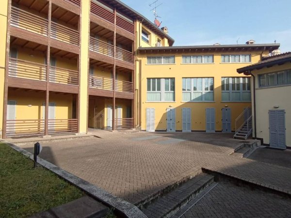 appartamento in vendita a Rogeno