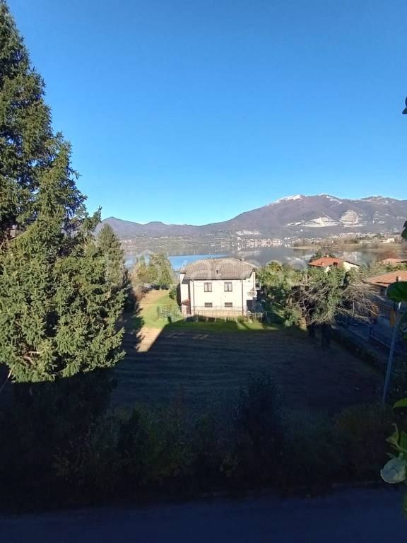 appartamento in vendita a Rogeno