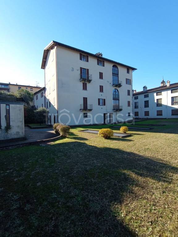 appartamento in vendita a Rogeno