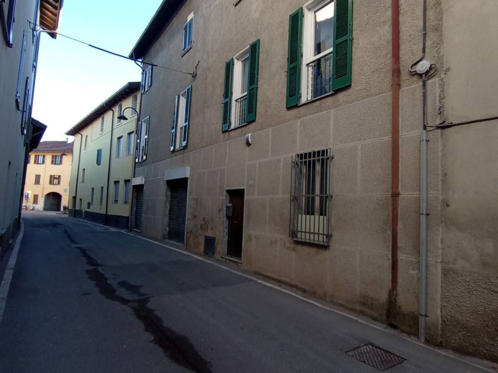 appartamento in vendita a Rogeno in zona Casletto
